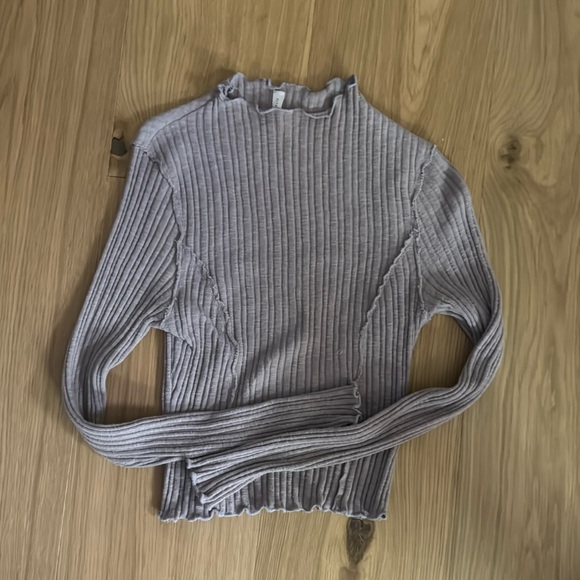 Gray Ribbed Turtleneck Longsleeve- Altr'd State - Picture 1 of 4